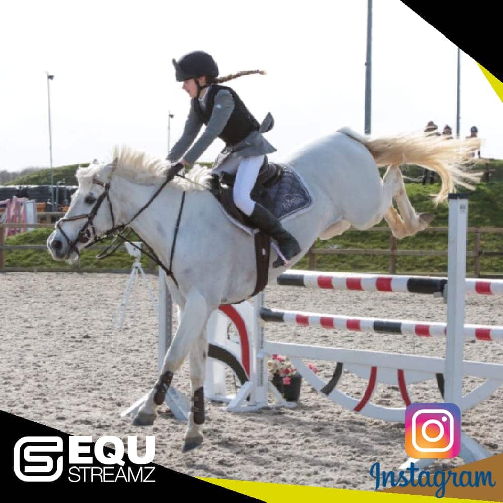 EQU Streamz friends sponsor social media influencer. Helping spread the magnetic word of EQU Streamz advanced magnetic bands helping joint care and wellbeing in horses and ponies. Image of EQU StreamZ Friend on Streamz Global Canada. 